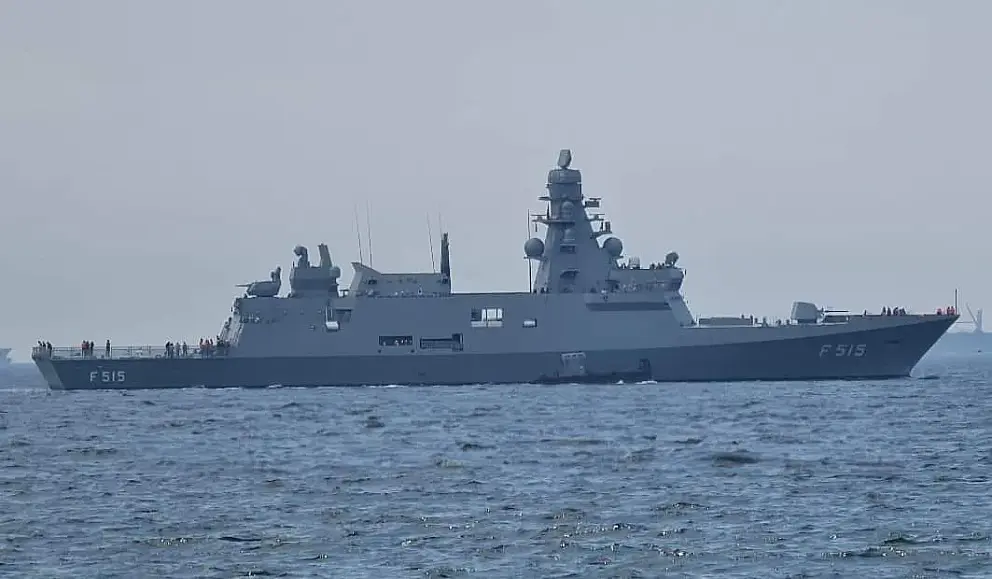 F515