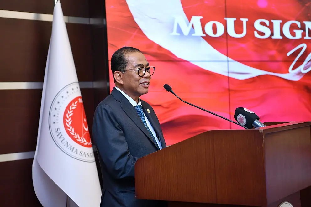 The%20Malaysian%20Minister%20of%20Defence%2C%20Mohamed%20Khaled%20Nordin